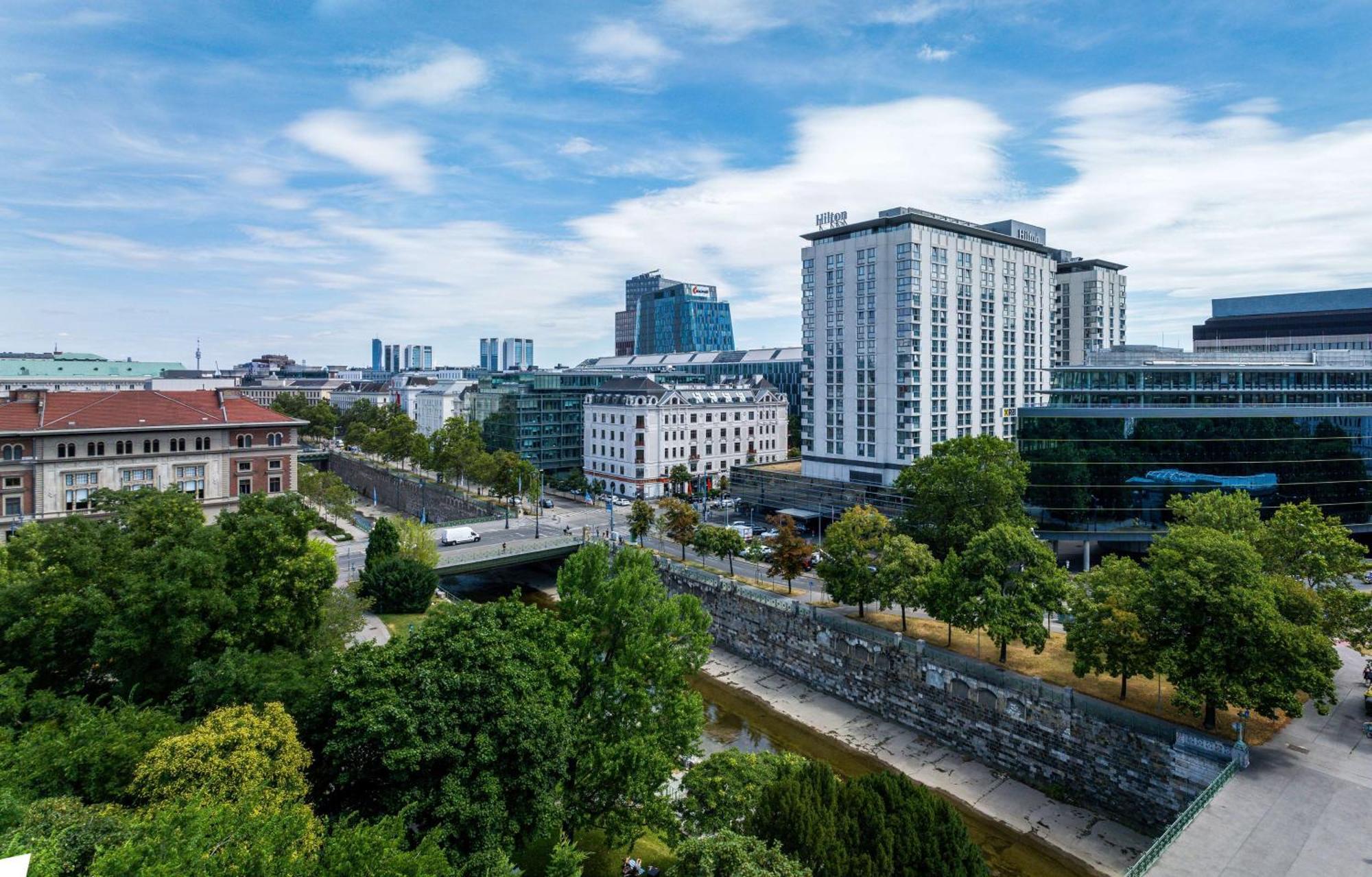 Hilton Vienna Park Hotel Exterior photo The city of Belgrade