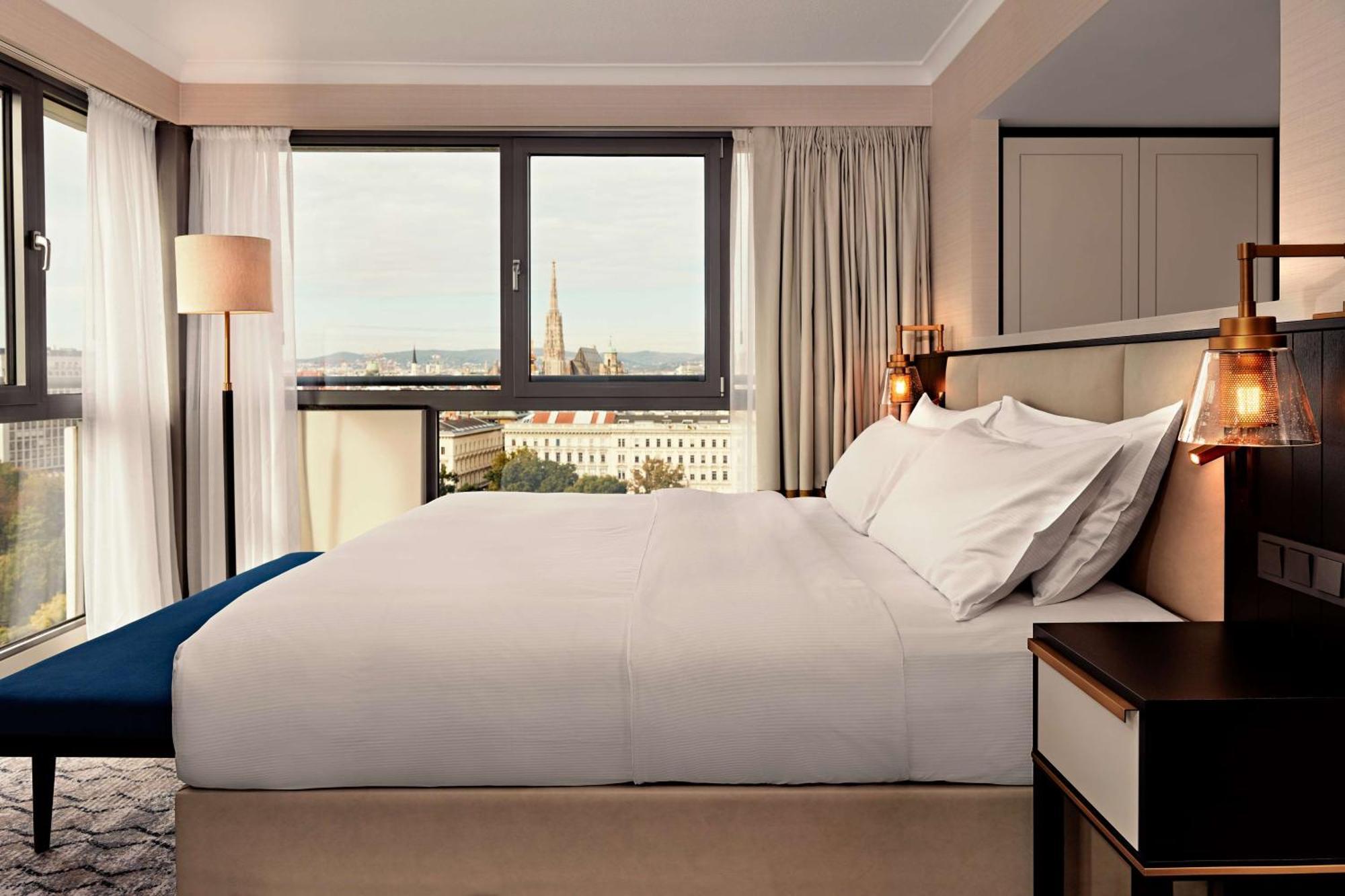 Hilton Vienna Park Hotel Exterior photo A bedroom at the InterContinental Wien