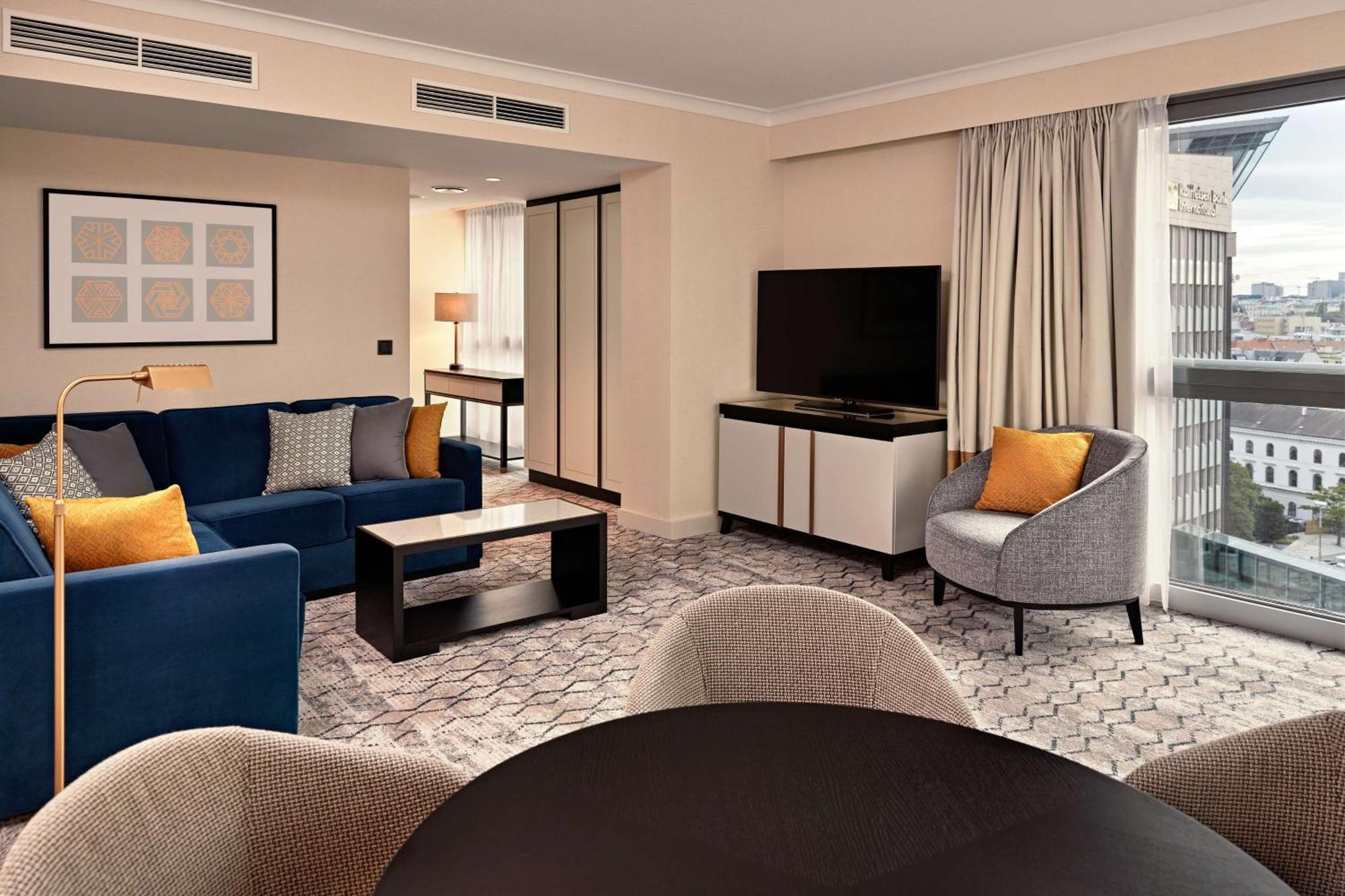 Hilton Vienna Park Hotel Exterior photo Suite at the InterContinental London The O2