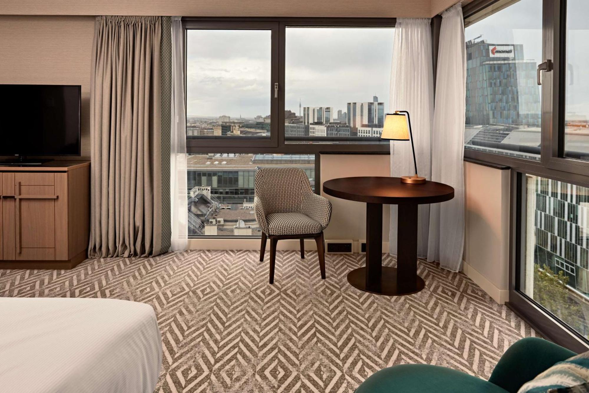 Hilton Vienna Park Hotel Exterior photo A room at the hotel